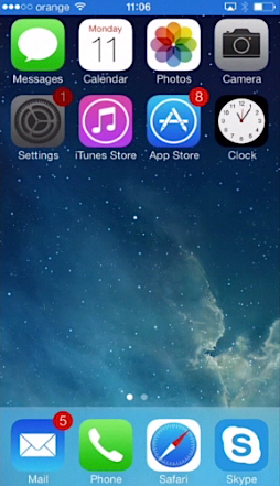 tapping „Settings” on iPhone running on iOS 7