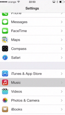 tapping „Music” section of „Settings” on iPhone running on iOS 7