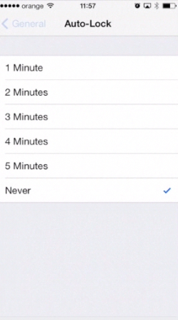 Setting Auto-Lock feature to „Never” on iPhone running on iOS 7